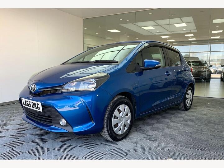 Toyota Yaris 1.33 Dual VVT-i Icon Multidrive S Euro 5 5dr Euro 5