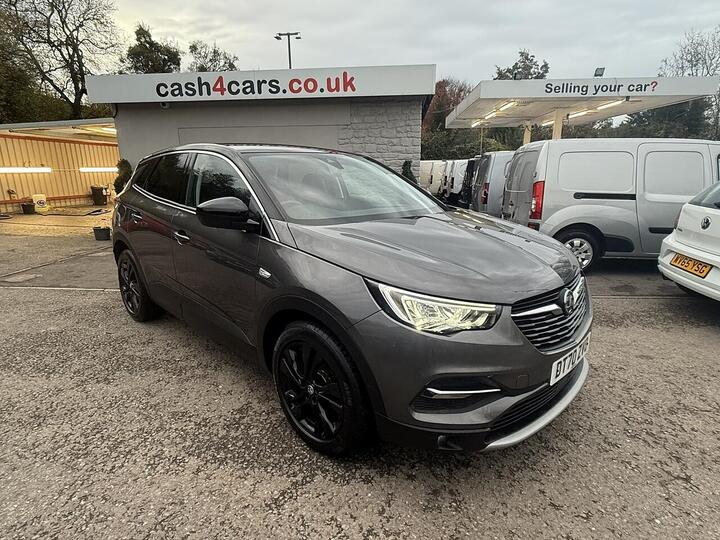 Vauxhall Grandland X 1.2 Turbo SRi Nav Euro 6 (s/s) 5dr Vauxhall Grandland X 1.2 Turbo SRi Nav Euro 6 (s/s) 5dr