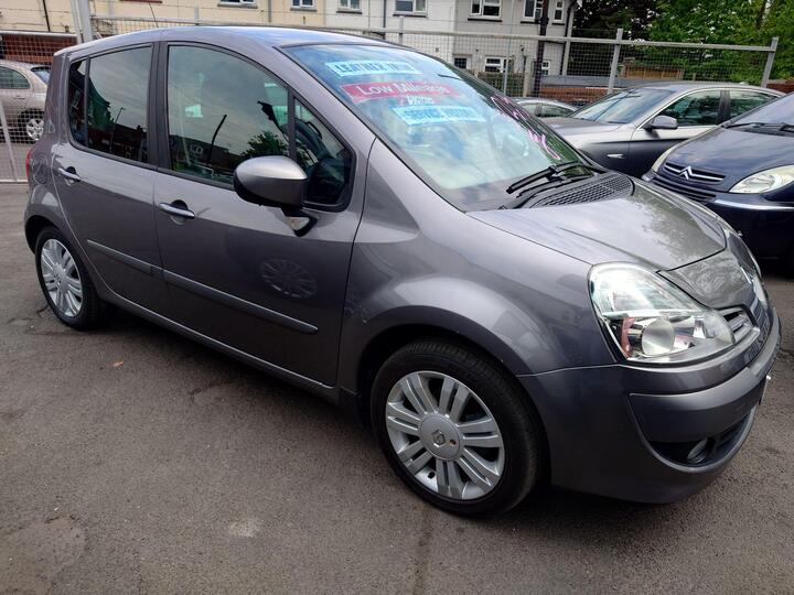 Renault Modus 1.2 TCe 16v Dynamique 5dr