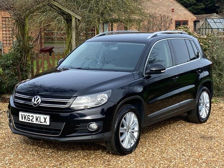 Volkswagen Tiguan 2.0 TDI BlueMotion Tech Sport DSG 4WD Euro 5 (s/s) 5dr