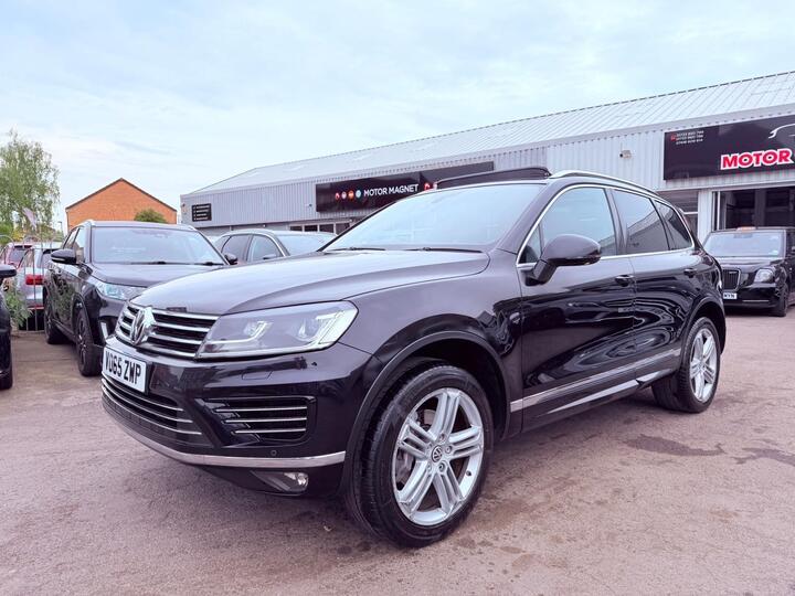 Volkswagen Touareg 3.0 TDI V6 BlueMotion Tech R-Line Tiptronic 4WD Euro 6 (s/s) 5dr Volkswagen Touareg 3.0 TDI V6 BlueMotion Tech R-Line Tiptronic 4WD Euro 6 (s/s) 5dr