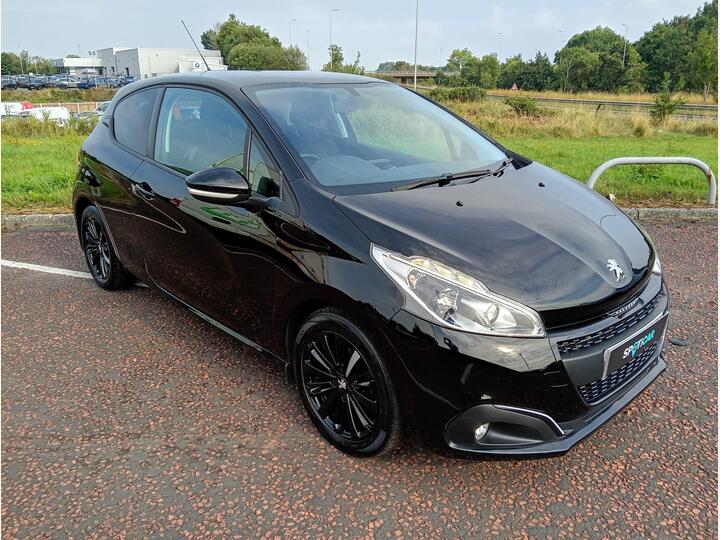 Peugeot 208 1.2 PureTech Black Edition Euro 6 3dr