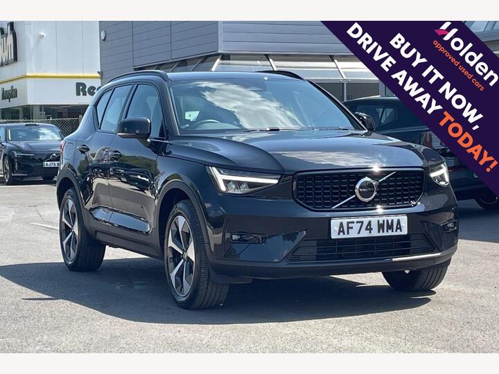 Volvo XC40 2.0 B3 MHEV Plus Dark DCT Auto Euro 6 (s/s) 5dr