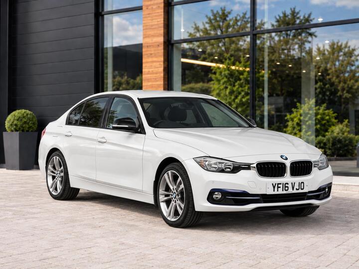 BMW 3 Series 1.5 318i Sport Euro 6 (s/s) 4dr