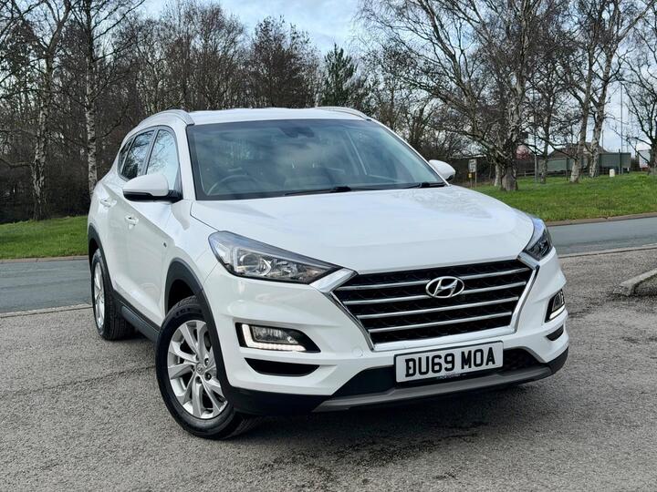 Hyundai TUCSON 1.6 CRDi MHEV SE Nav DCT Euro 6 (s/s) 5dr Hyundai TUCSON 1.6 CRDi MHEV SE Nav DCT Euro 6 (s/s) 5dr