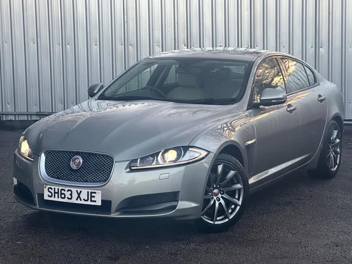 Jaguar XF 2.2d Premium Luxury Auto Euro 5 (s/s) 4dr