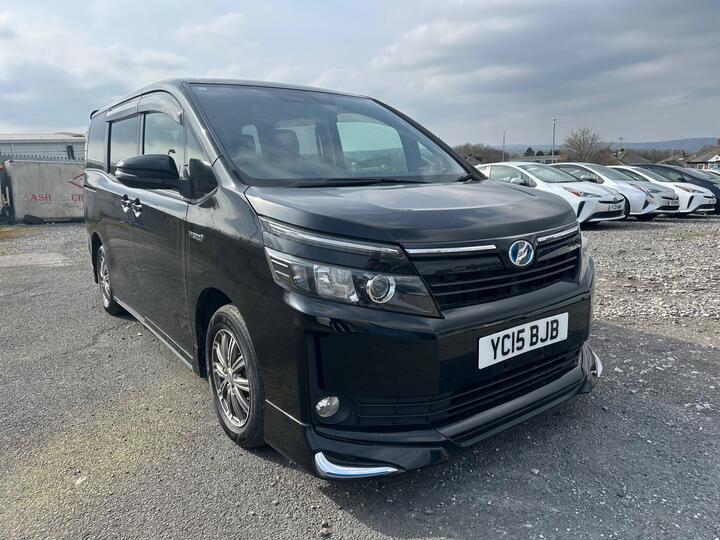 Toyota Voxy 1.8 VVT-h Hybrid Ulez Free 7 Seats 5dr