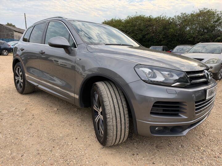 Volkswagen Touareg 3.0 TDI V6 BlueMotion Tech R-Line Tiptronic 4WD Euro 5 (s/s) 5dr