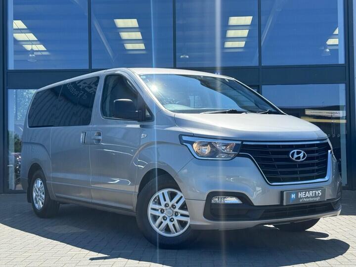 Hyundai I800 2.5 CRDi SE Nav Euro 6 5dr Hyundai I800 2.5 CRDi SE Nav Euro 6 5dr