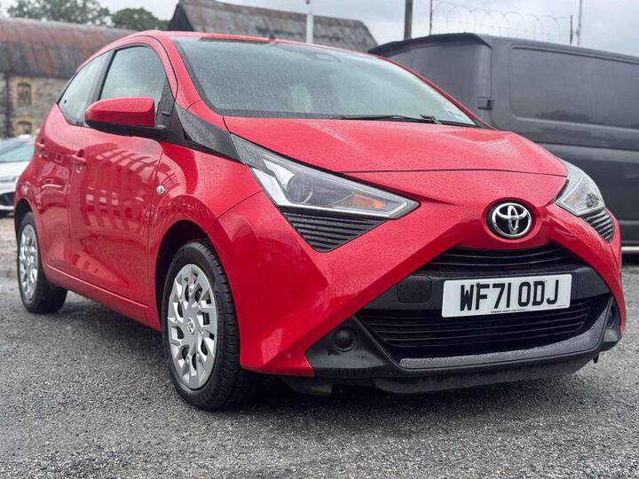 Toyota AYGO 1.0 VVT-i X-play Euro 6 (s/s) 5dr