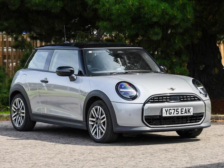 MINI Cooper 1.5C Classic Steptronic Euro 6 (s/s) 3dr
