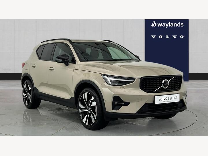 Volvo XC40 2.0 B4 MHEV Ultra Dark DCT Auto Euro 6 (s/s) 5dr