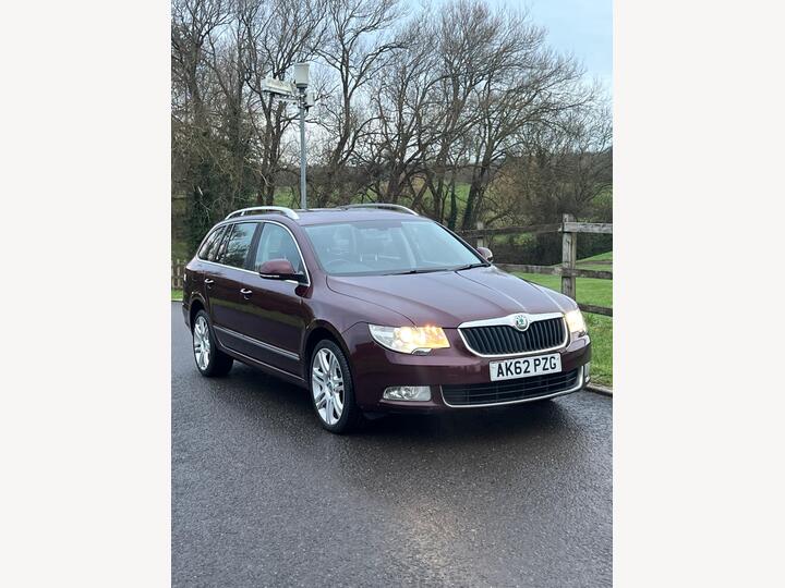 Skoda Superb 2.0 TDI Elegance DSG Euro 5 5dr