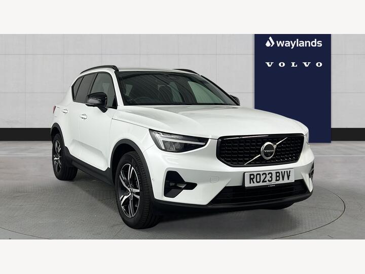 Volvo XC40 2.0 B4 MHEV Plus DCT Auto AWD Euro 6 (s/s) 5dr