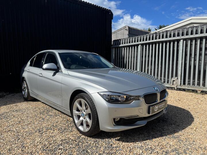 BMW 3 Series 2.0 320d Luxury Auto XDrive Euro 5 (s/s) 4dr