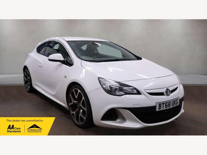 Vauxhall ASTRA 2.0T VXR Euro 6 (s/s) 3dr Vauxhall ASTRA 2.0T VXR Euro 6 (s/s) 3dr