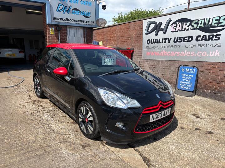 Citroen DS3 1.6 E-HDi Airdream DStyle Red Euro 5 (s/s) 3dr Citroen DS3 1.6 E-HDi Airdream DStyle Red Euro 5 (s/s) 3dr