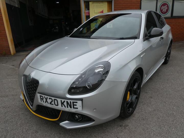 Alfa Romeo Giulietta 2.0 JTDM-2 Veloce TCT Euro 6 (s/s) 5dr Alfa Romeo Giulietta 2.0 JTDM-2 Veloce TCT Euro 6 (s/s) 5dr