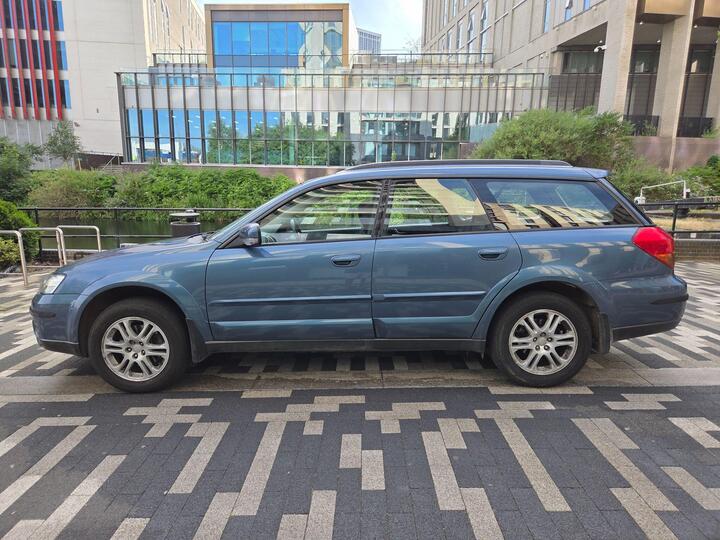 Subaru Outback 2.5 5dr