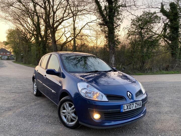 Renault Clio 1.4 16v Privilege 5dr