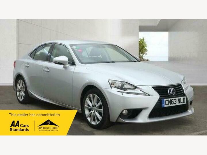Lexus IS 2.5 300h Luxury E-CVT Euro 5 (s/s) 4dr