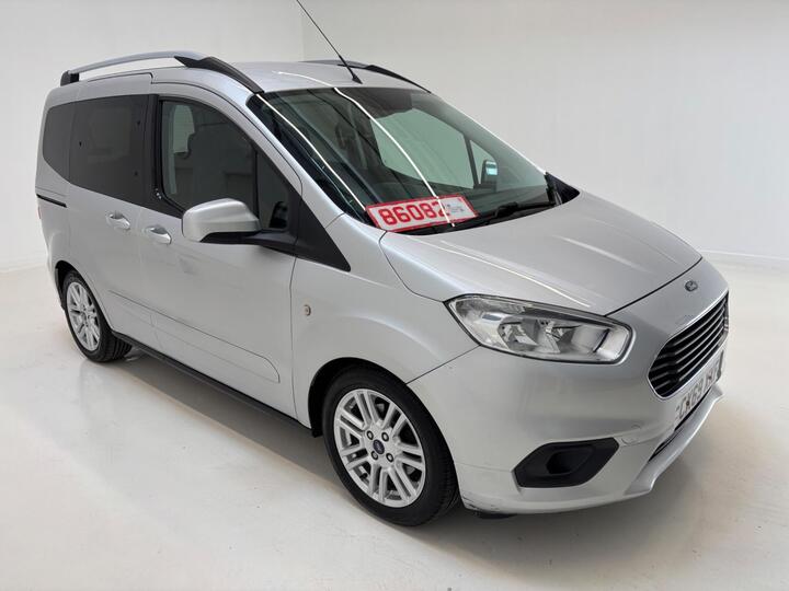 Ford Tourneo Courier 1.5 TDCi Titanium Euro 6 5dr