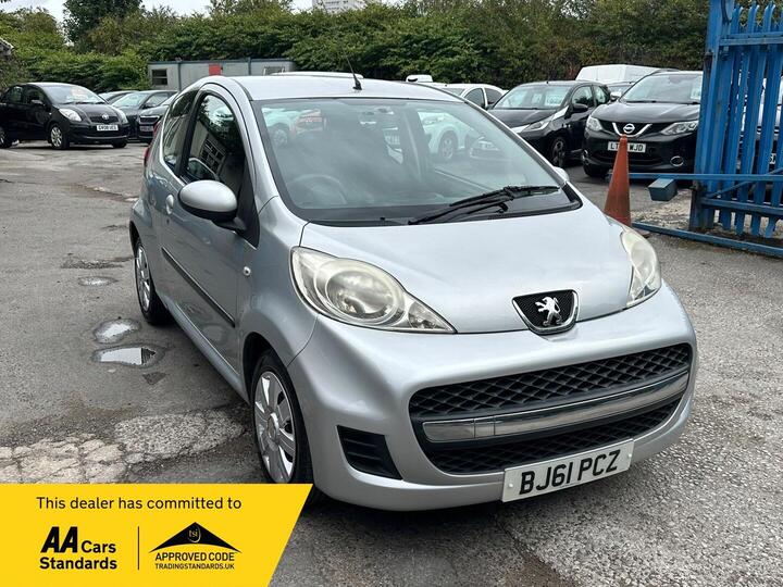 Peugeot 107 1.0 12V Urban 2 Tronic Euro 5 3dr