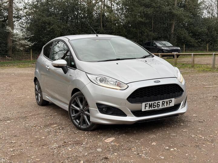 Ford Fiesta 1.0T EcoBoost ST-Line Euro 6 (s/s) 3dr Ford Fiesta 1.0T EcoBoost ST-Line Euro 6 (s/s) 3dr