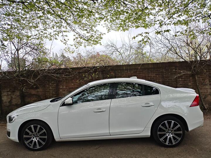 Volvo S60 3.0 T6 R-Design Lux Nav Geartronic AWD Euro 5 4dr