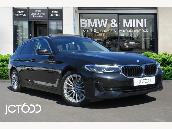 BMW 5 Series 2.0 530e 12kWh SE Touring Steptronic Euro 6 (s/s) 5dr BMW 5 Series 2.0 530e 12kWh SE Touring Steptronic Euro 6 (s/s) 5dr