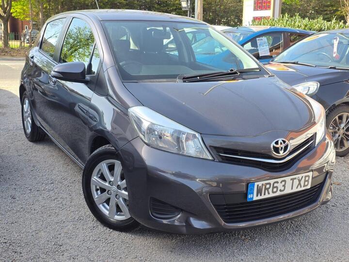 Toyota YARIS 1.33 Dual VVT-i TR Euro 5 5dr