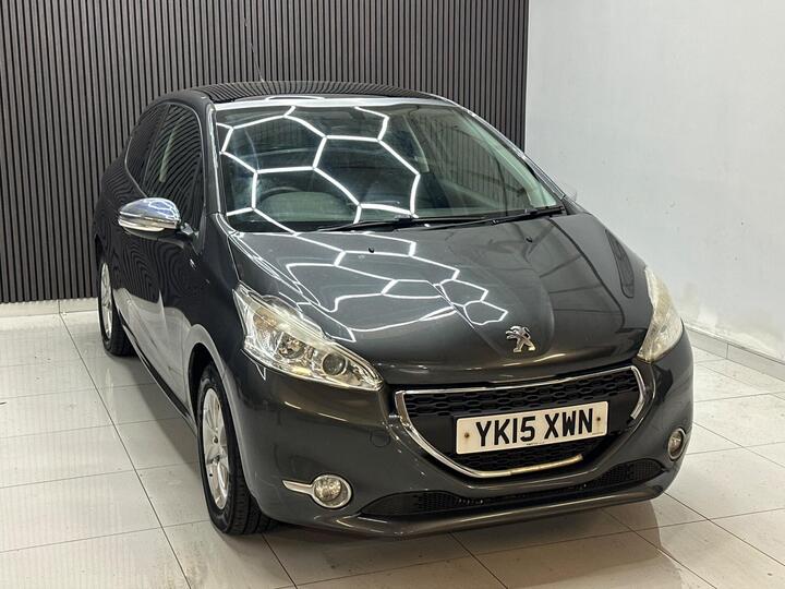 Peugeot 208 1.2 VTi PureTech Style Euro 5 3dr Peugeot 208 1.2 VTi PureTech Style Euro 5 3dr