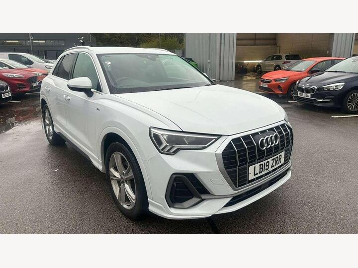 Audi Q3 1.5 TFSI CoD 35 S Line Euro 6 (s/s) 5dr