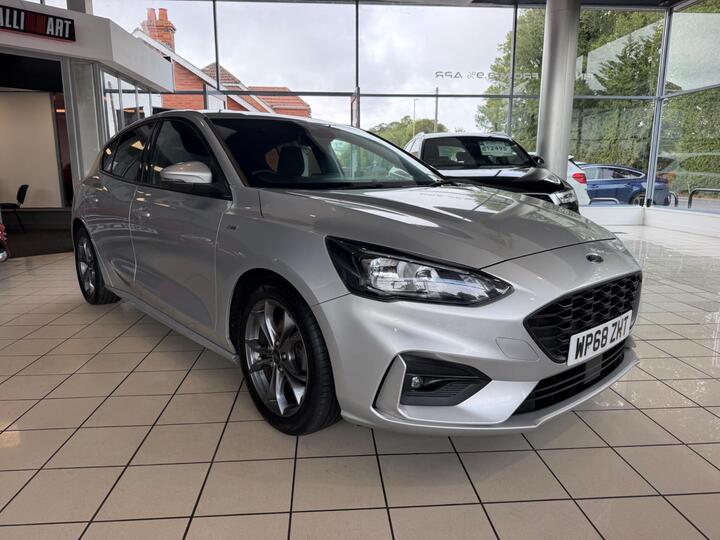 Ford Focus 1.0T EcoBoost ST-Line Euro 6 (s/s) 5dr