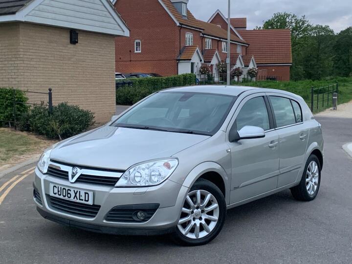 Vauxhall Astra 1.8i 16v Design 5dr