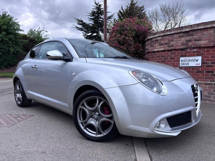 Alfa Romeo MiTo 1.6 JTDM-2 Distinctive Euro 5 (s/s) 3dr Alfa Romeo MiTo 1.6 JTDM-2 Distinctive Euro 5 (s/s) 3dr
