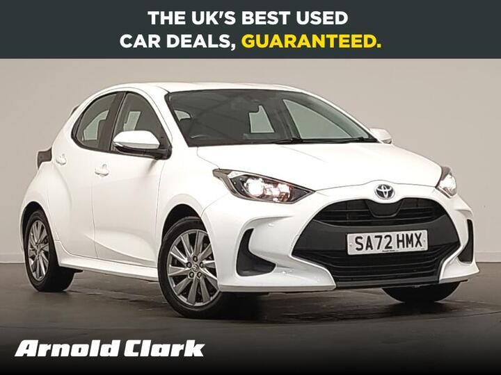 Toyota Yaris 1.5 VVT-h Icon E-CVT Euro 6 (s/s) 5dr Toyota Yaris 1.5 VVT-h Icon E-CVT Euro 6 (s/s) 5dr