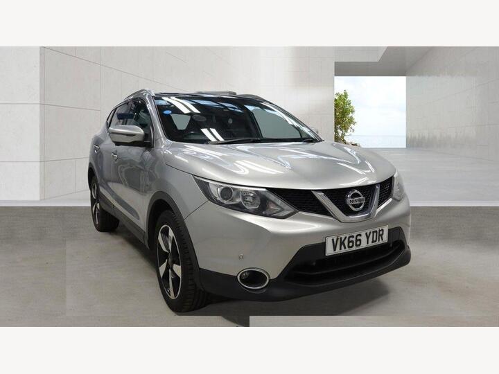 Nissan Qashqai 1.6 DCi N-Connecta 2WD Euro 6 (s/s) 5dr