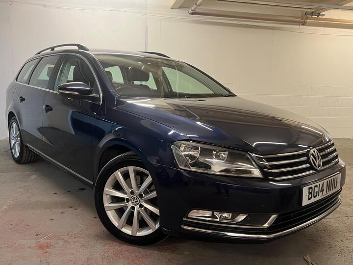 Volkswagen Passat 2.0 TDI BlueMotion Tech Executive DSG Euro 5 (s/s) 5dr Volkswagen Passat 2.0 TDI BlueMotion Tech Executive DSG Euro 5 (s/s) 5dr