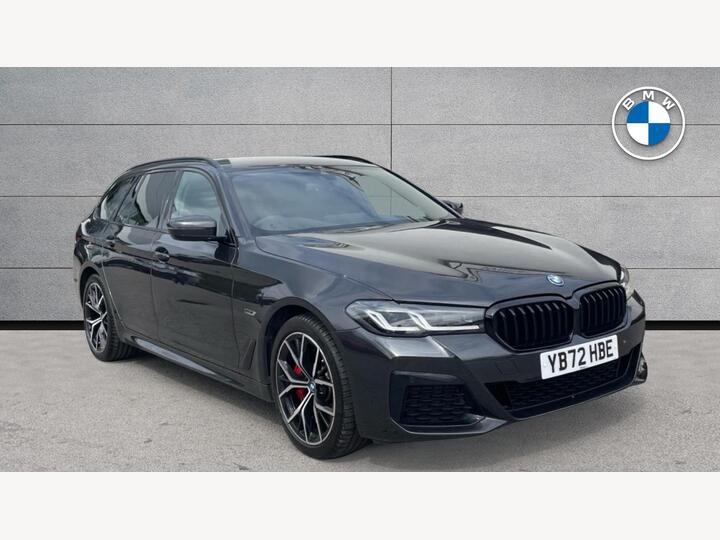 BMW 5 Series 2.0 530e 12kWh M Sport Touring Steptronic Euro 6 (s/s) 5dr BMW 5 Series 2.0 530e 12kWh M Sport Touring Steptronic Euro 6 (s/s) 5dr