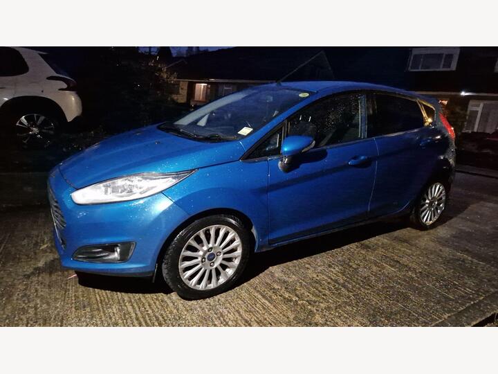 Ford Fiesta 1.0T EcoBoost Titanium Euro 5 (s/s) 5dr