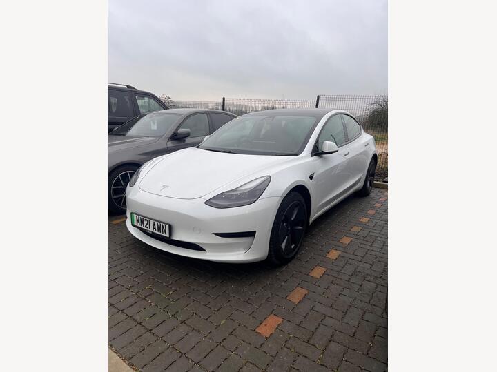 Tesla Model 3 Standard Range Plus Auto RWD 4dr