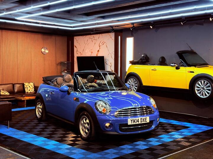 MINI Convertible 1.6 Cooper Euro 6 (s/s) 2dr
