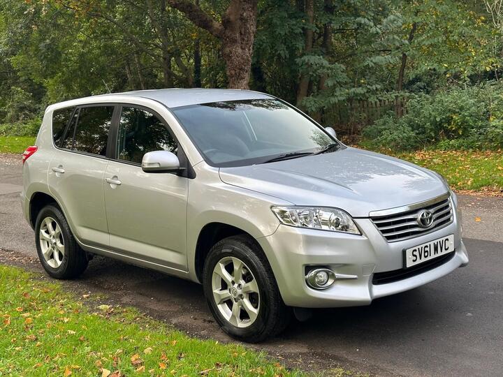 Toyota RAV4 2.2 D-4D XT-R 4WD Euro 5 5dr