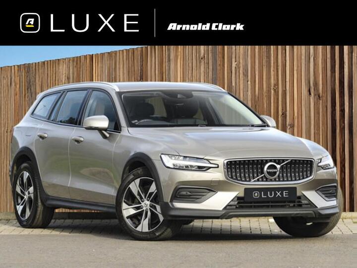 Volvo V60 Cross Country 2.0 B5 MHEV Auto AWD Euro 6 (s/s) 5dr