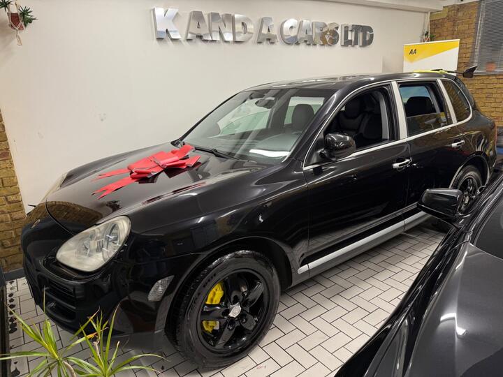 Porsche Cayenne 3.2 V6 Tiptronic S AWD 5dr