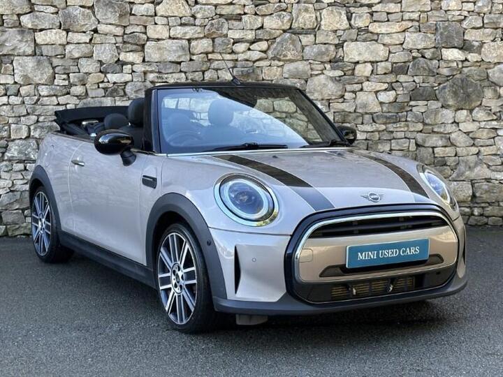 MINI Convertible 1.5 Cooper Exclusive Steptronic Euro 6 (s/s) 2dr