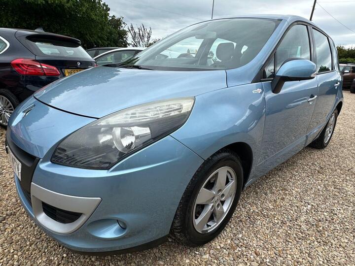 Renault SCENIC 2.0 VVT Dynamique TomTom CVT Euro 5 5dr