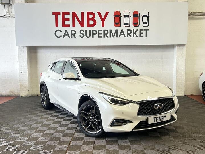 Infiniti Q30 2.2d Premium Tech DCT Euro 6 (s/s) 5dr