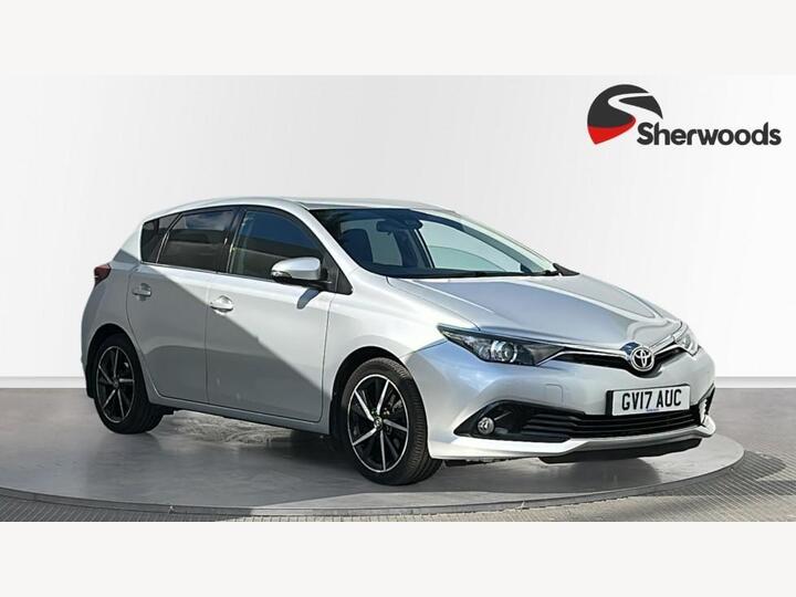 Toyota Auris 1.6 D-4D Design Euro 6 (s/s) 5dr (Safety Sense)